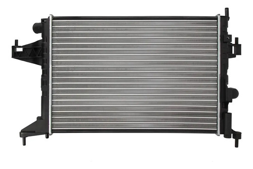 Radiador De Motor Ctc Chevrolet Corsa 1.8 (2002-2011) — foto 1 de 1
